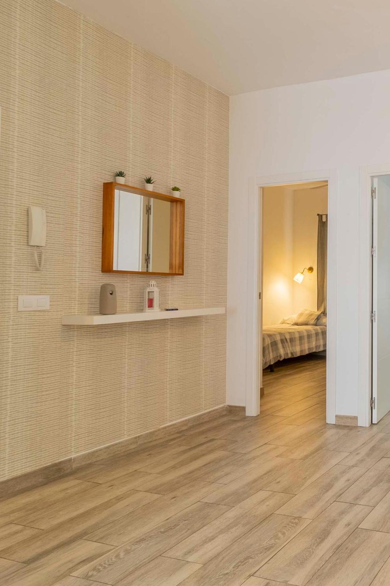 Apartamentos Los Remedios Seville Luaran gambar