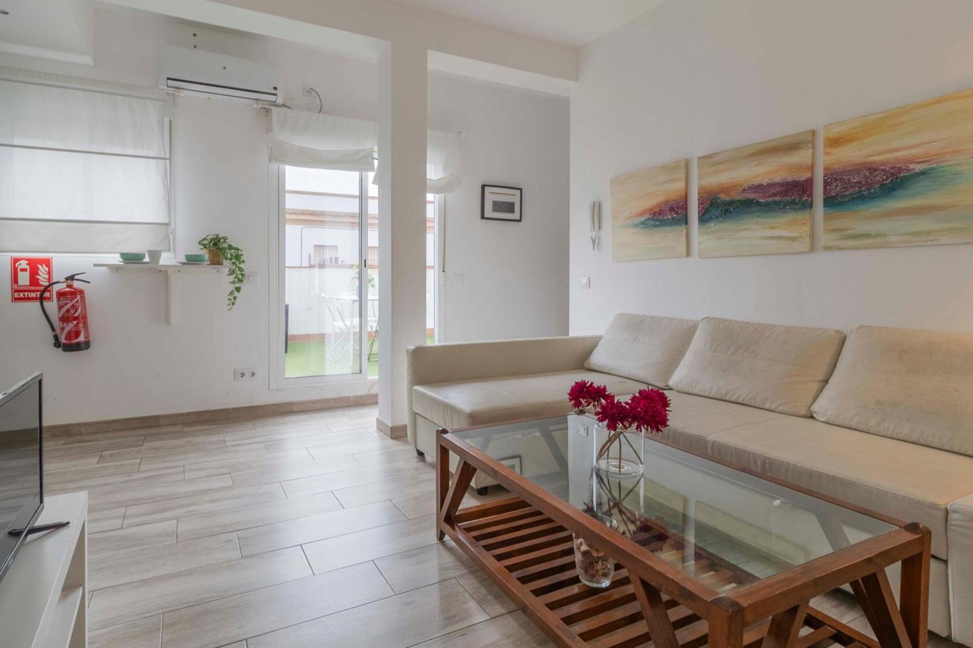 Apartamentos Los Remedios Seville Luaran gambar
