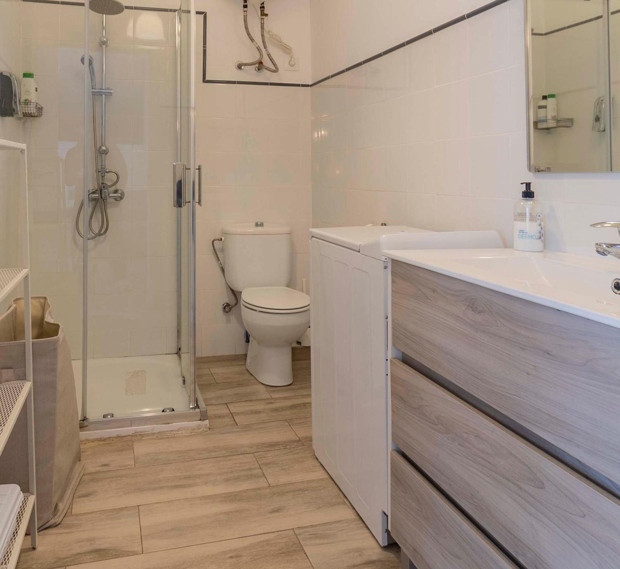 Apartamentos Los Remedios Seville Luaran gambar