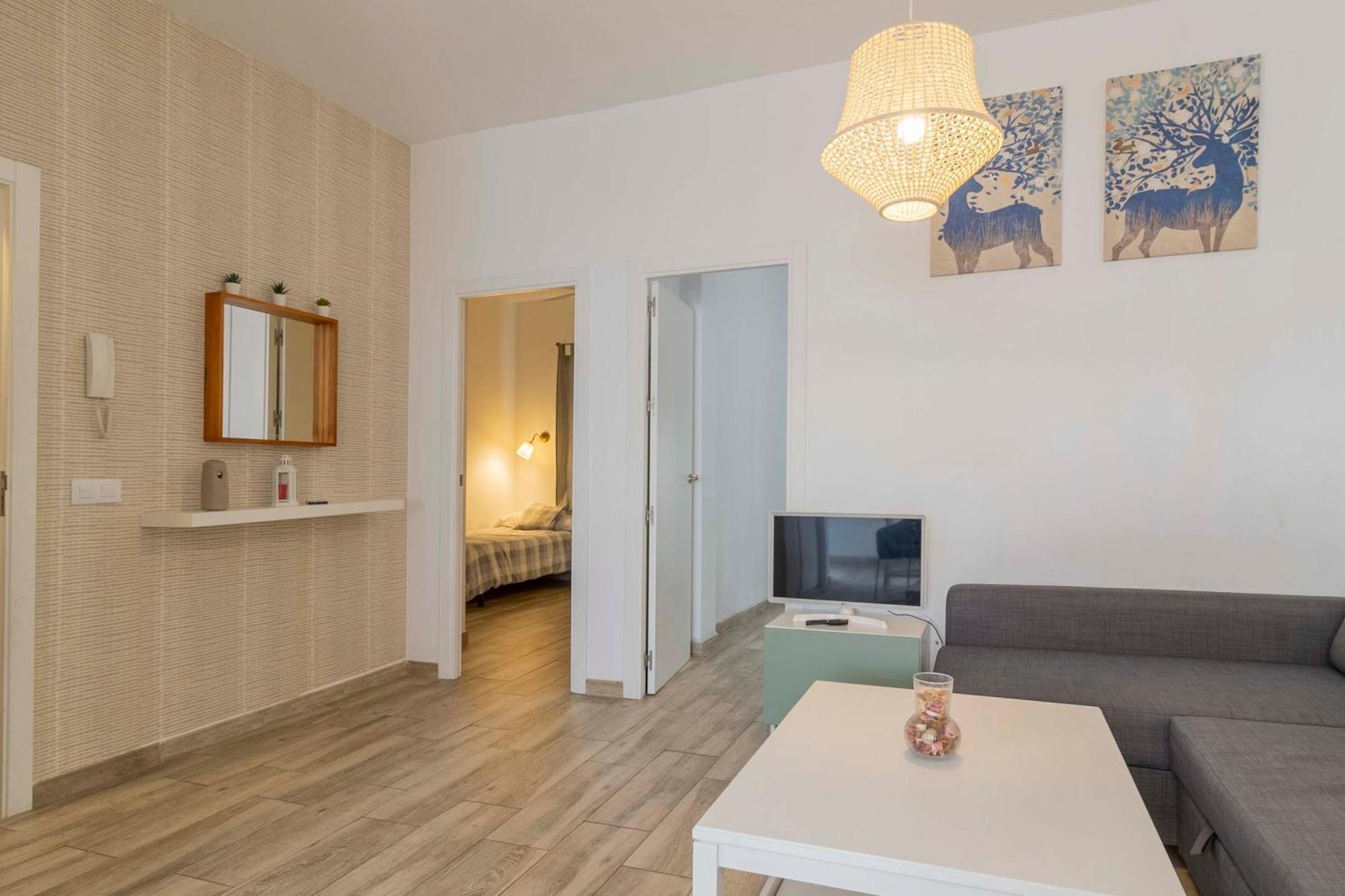 Apartamentos Los Remedios Seville Luaran gambar